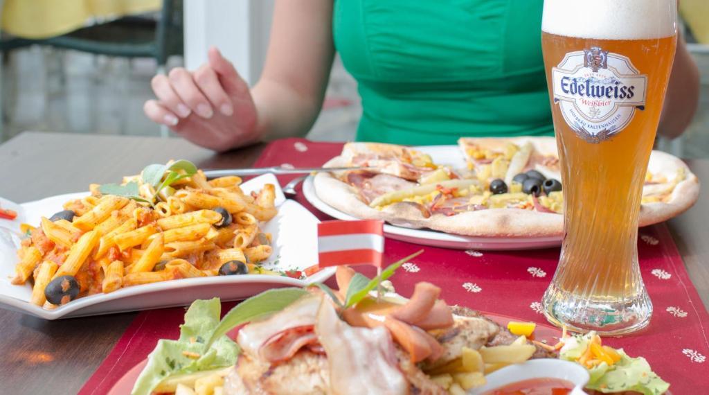 אוסיאך Gaestehaus Krappinger/Pizzeria Mamma Mia מראה חיצוני תמונה